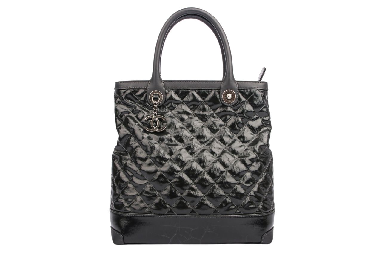 Chanel Handtasche Lackleder Schwarz