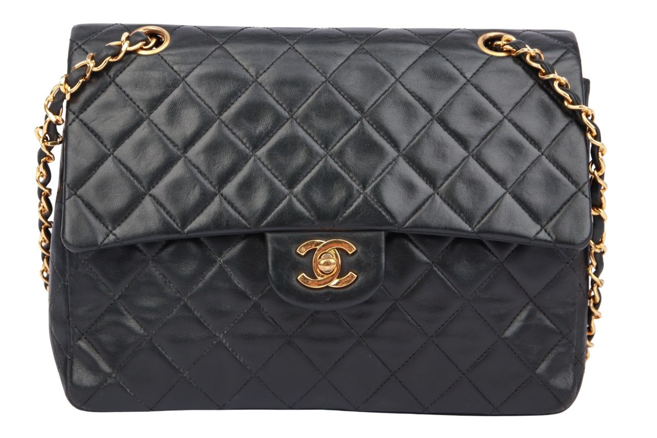 Chanel Timeless Classic Double Flap Bag Medium Schwarz