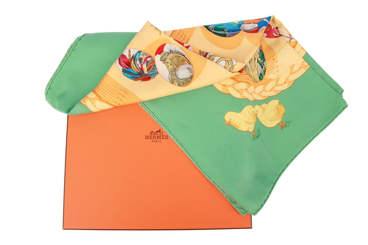 Hermès Carré "Couvée d'Hermes" Seide 90 x 90 cm