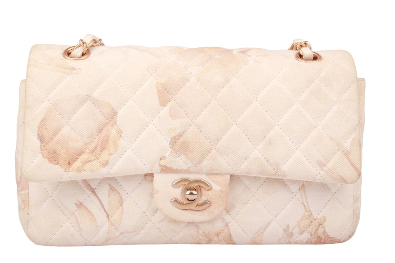 Chanel Timeless 23 cm double flap shoulder bag in beige quilted lambskin,  GHW For Sale at 1stDibs