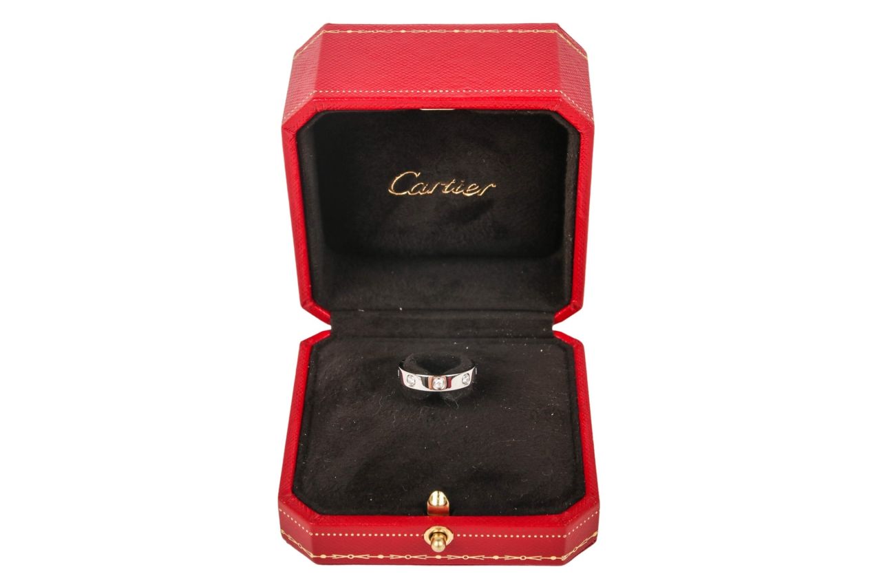 Cartier Love Ring 8 Diamanten 0,19ct Weißgold