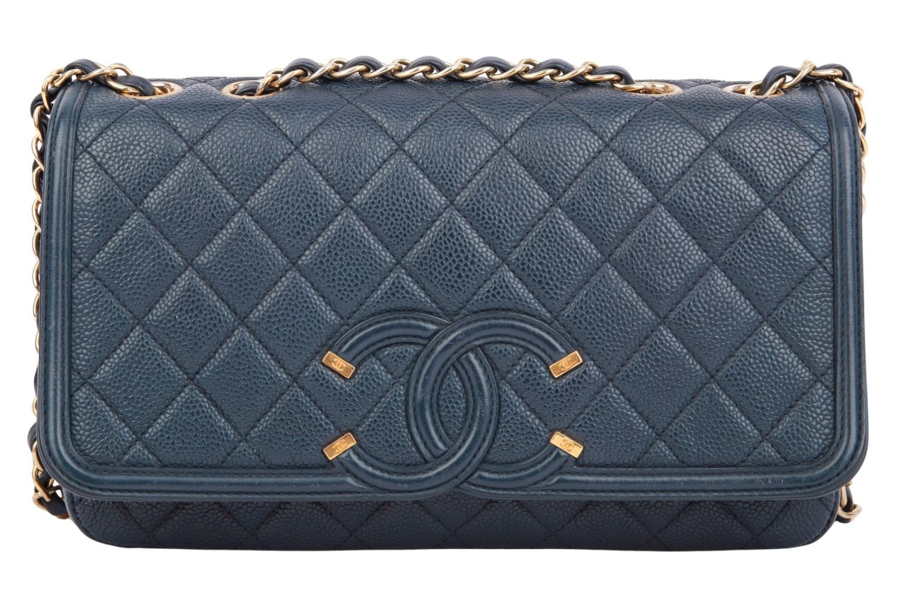 Chanel Filigree Umhängetasche Leder Blau
