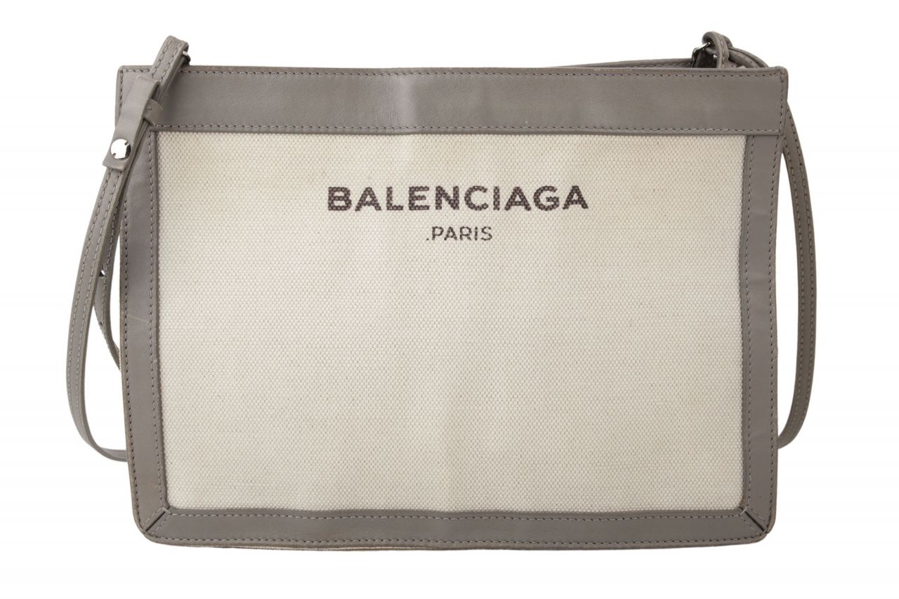 Balenciaga Schultertasche aus Canvas Grau
