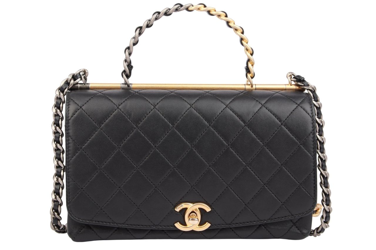 Chanel Top Handle Flap Bag Schwarz Leder