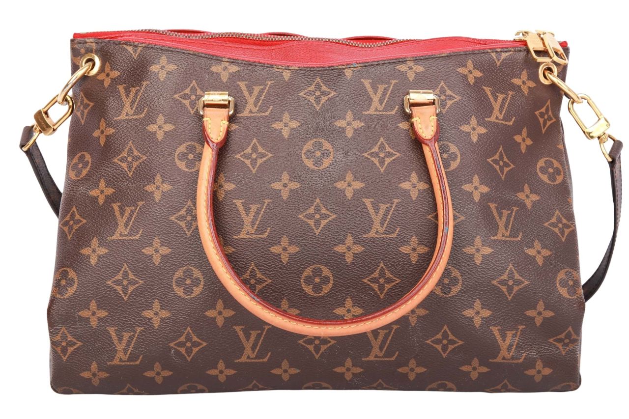 Louis Vuitton Pallas MM Monogram Canvas / Burgunder