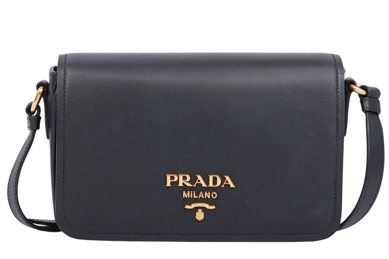 Prada Vitello Flap Schwarz