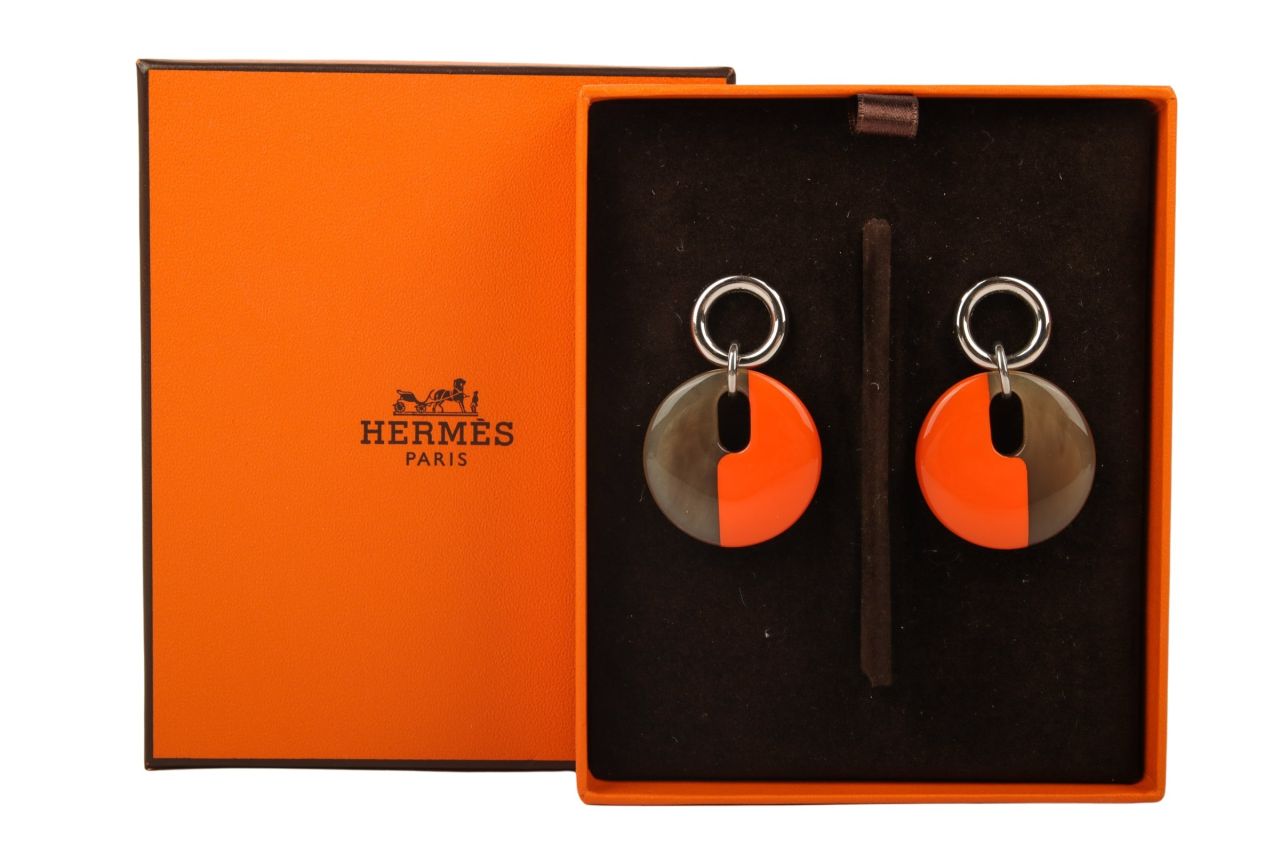 Hermès Ohrringe Horn Orange Grau