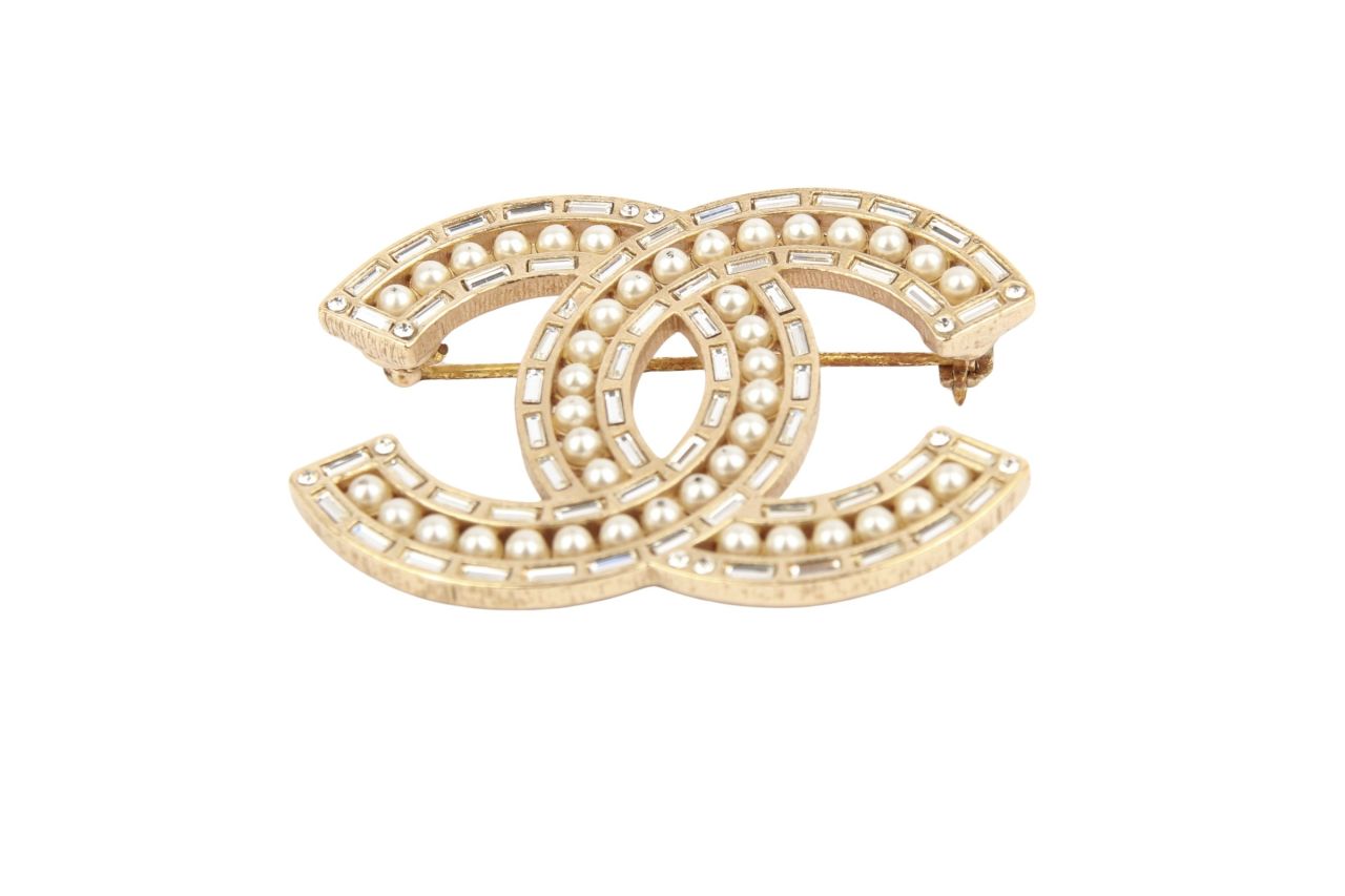Chanel Brosche Gold CC Perlen