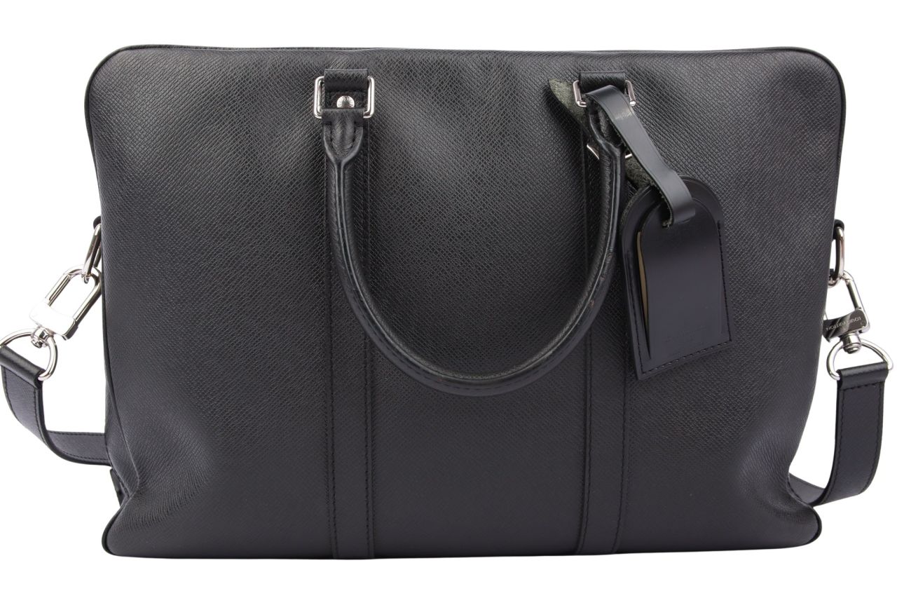 Louis Vuitton Porte Documents Voyage Taiga Leder