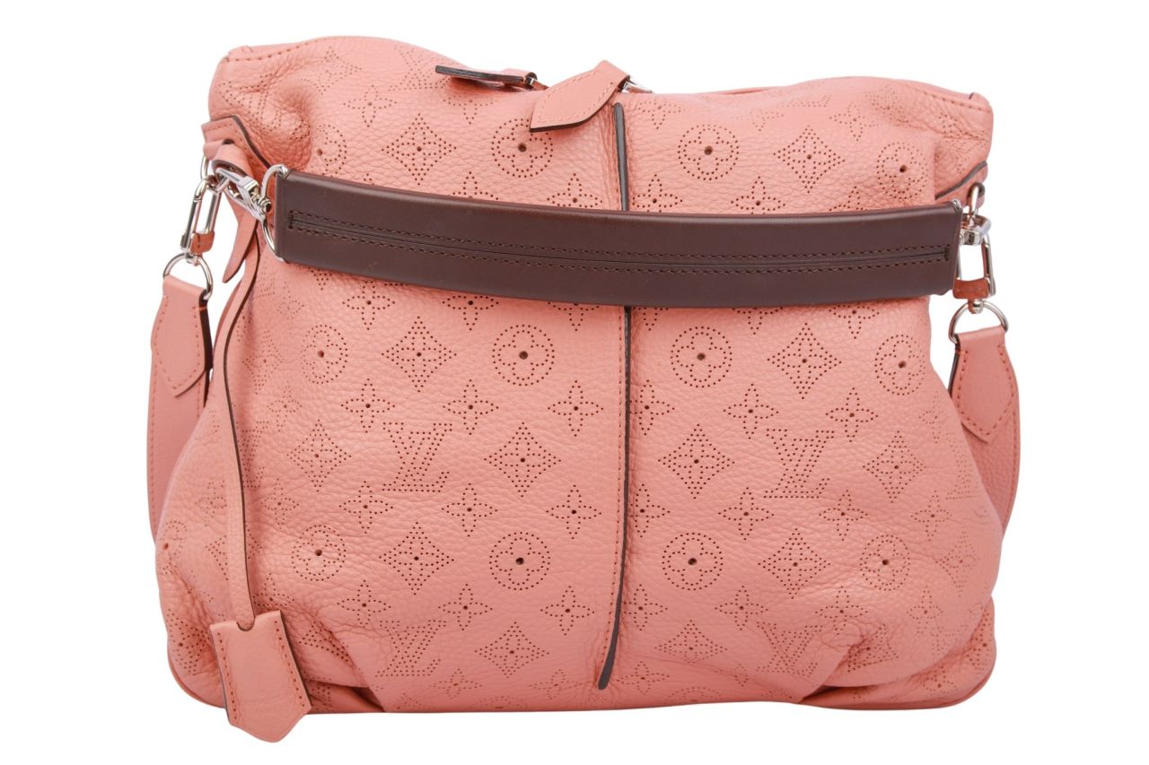 Louis Vuitton Selene PM Monogram Mahina Lachsfarben