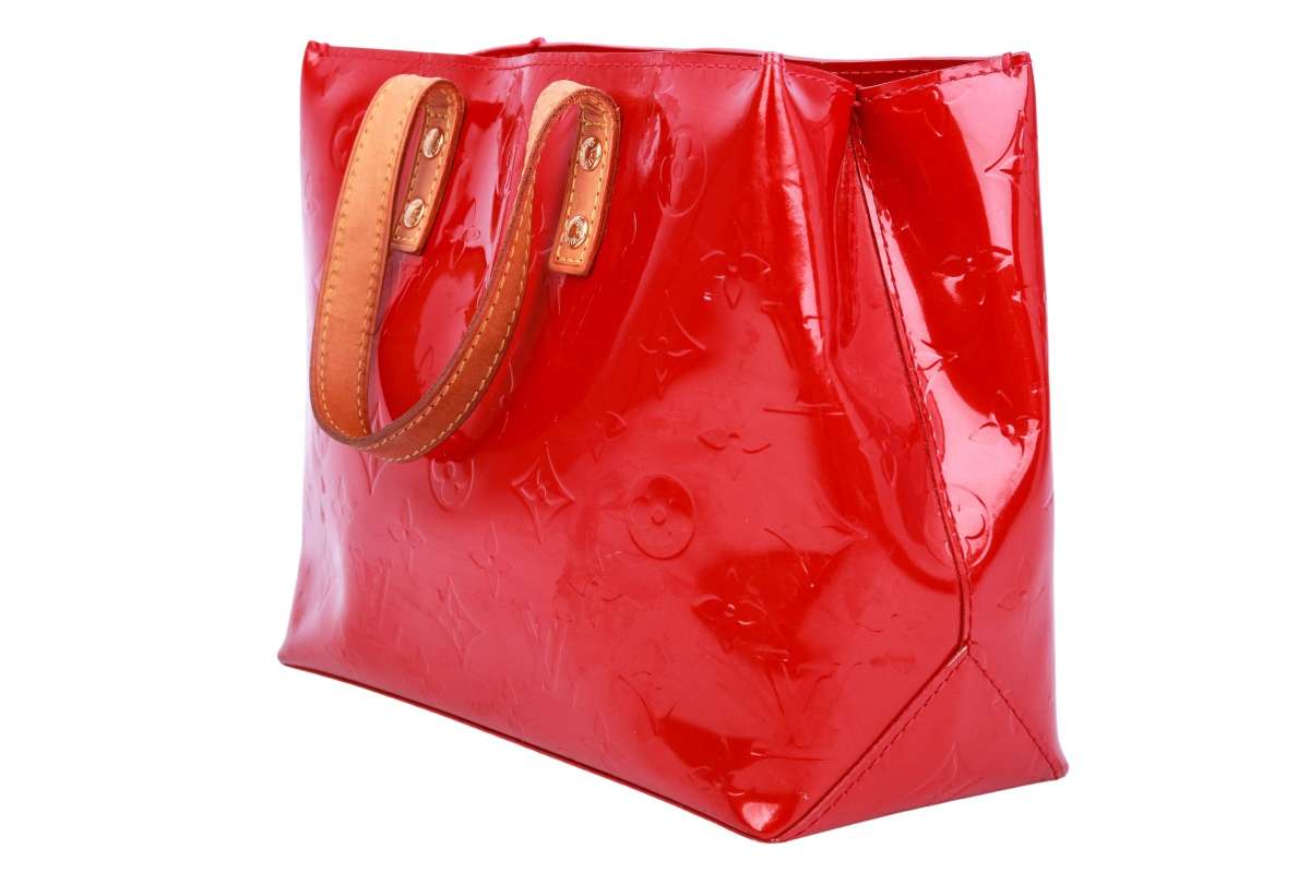 Louis Vuitton Reade PM Vernis Pomme D