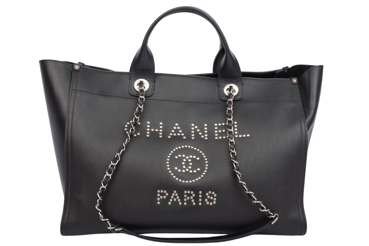 Chanel Deauville Shopper Nieten Schwarz