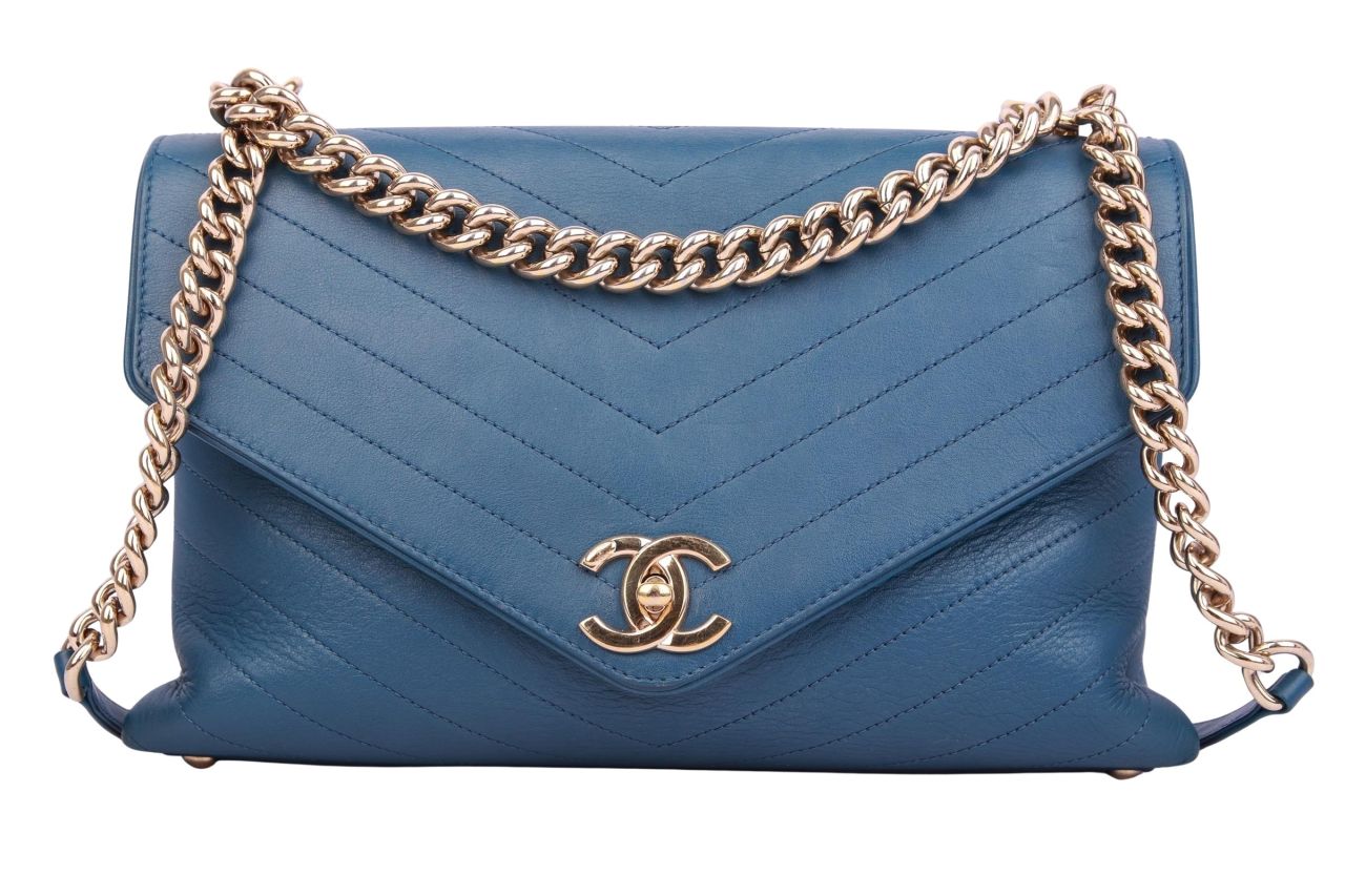 Chanel Bag Chevron Blau