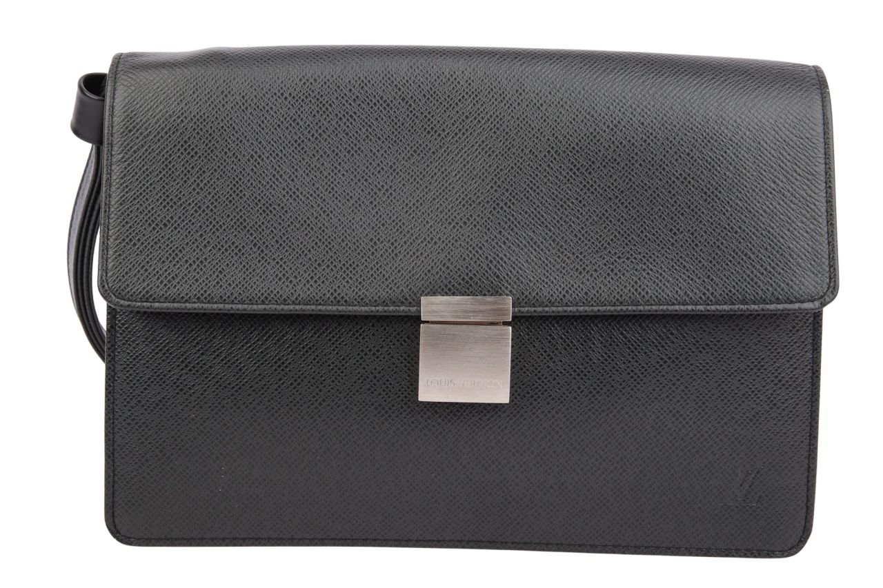 Louis Vuitton Messenger Bag Taiga Leather Black