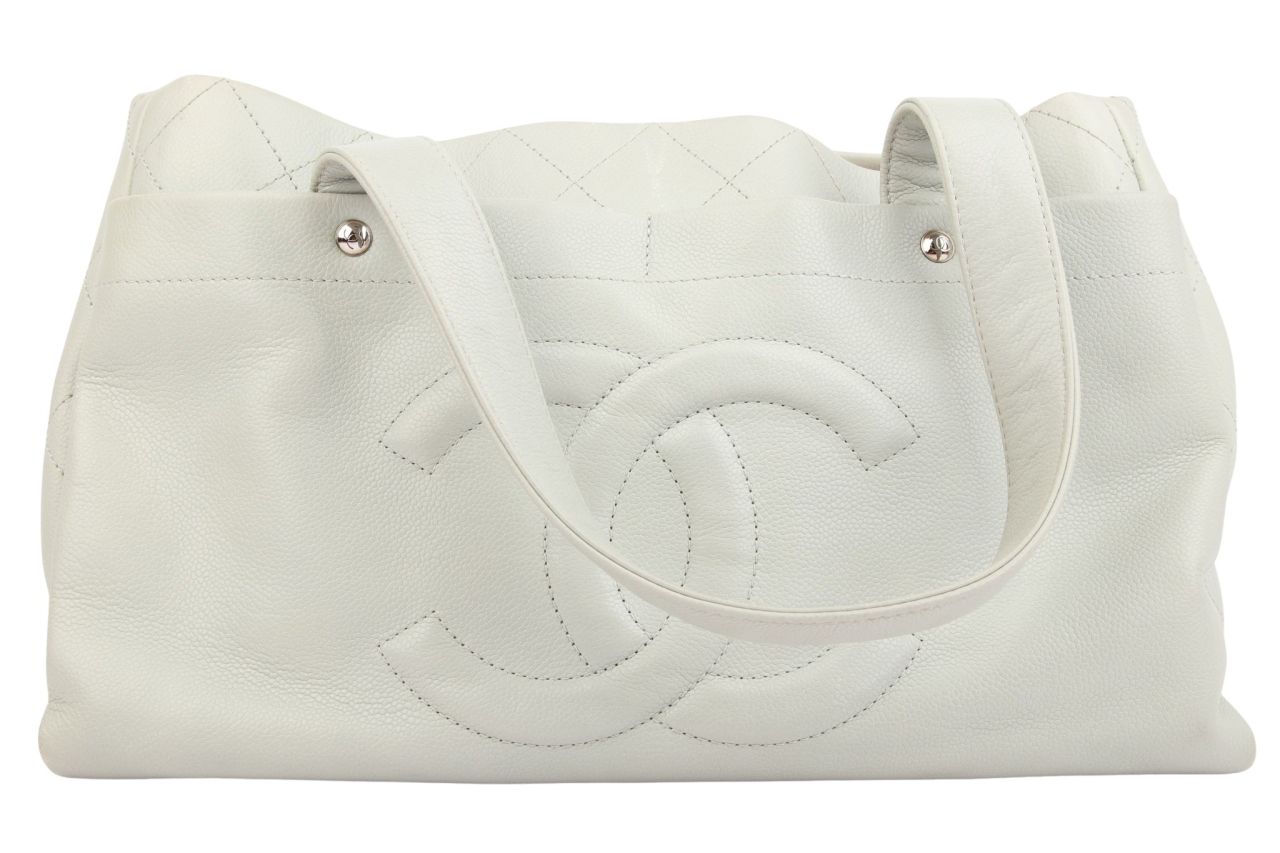 Chanel Ultimate Executive Shopper Leder Pastellgrün