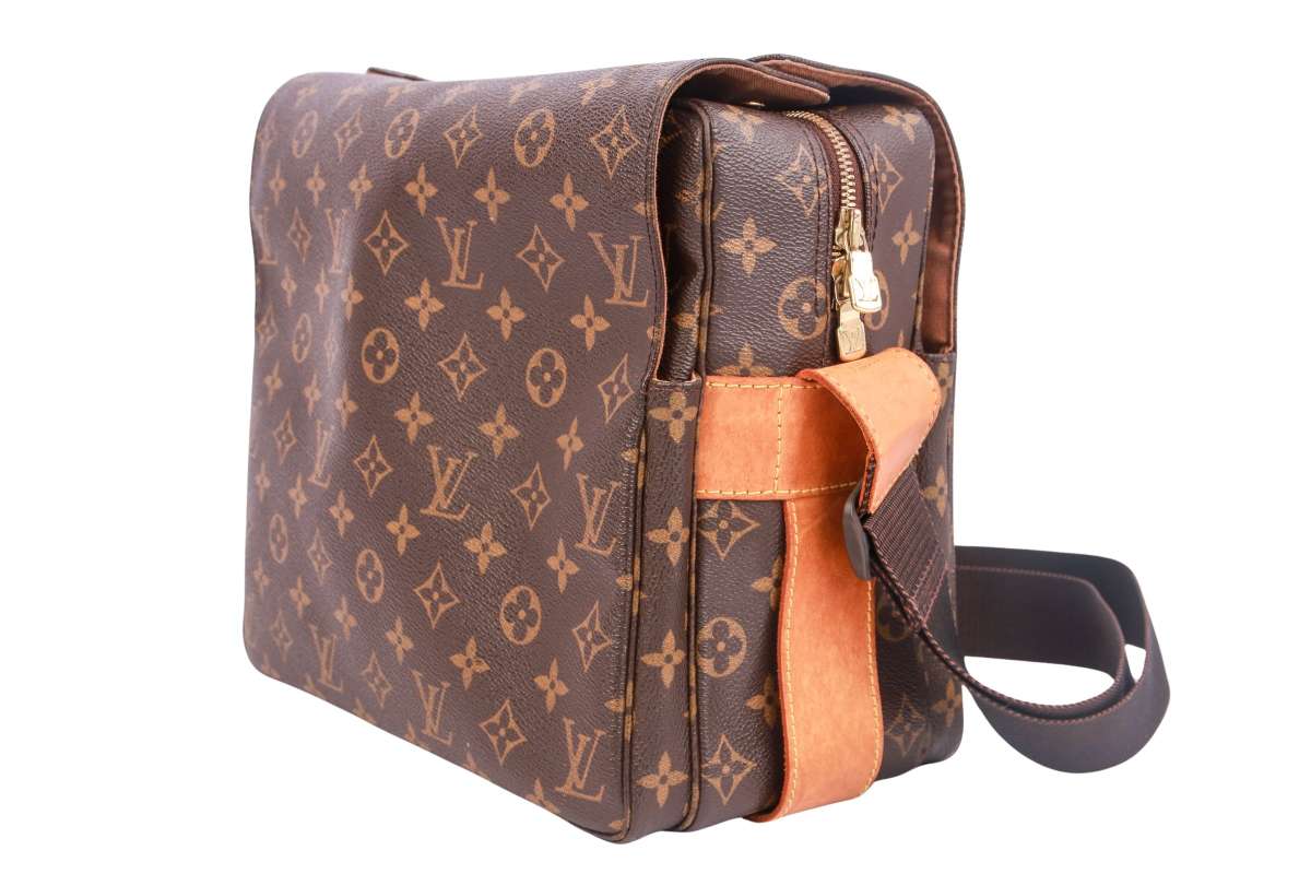 Louis Vuitton Naviglio Monogram Canvas | Luxussachen.com
