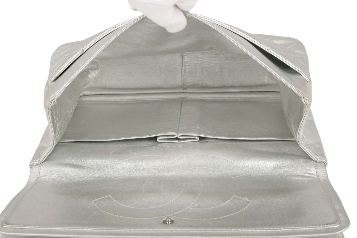 魅了 Jumbo Metallic 2.55 Chanel Quilted Silver Leather 靴