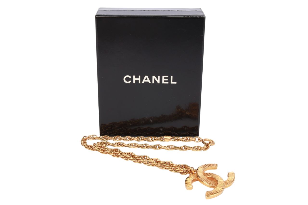 Chanel Collier CC Gold