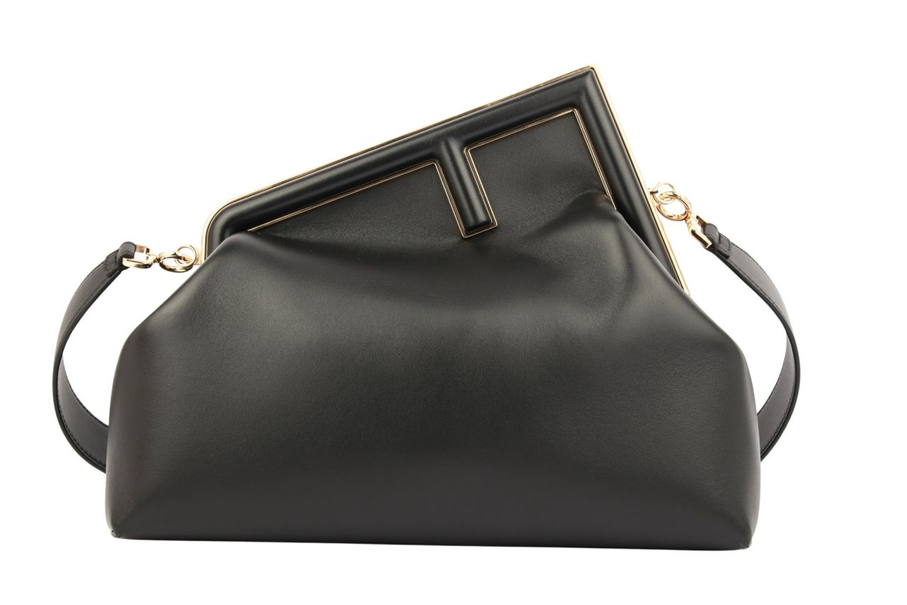 Fendi First Bag Medium Schwarz