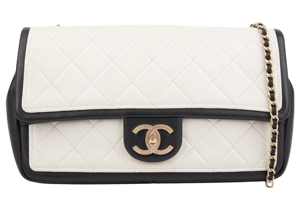 Chanel Flap Bag Graphic Schwarz / Weiß