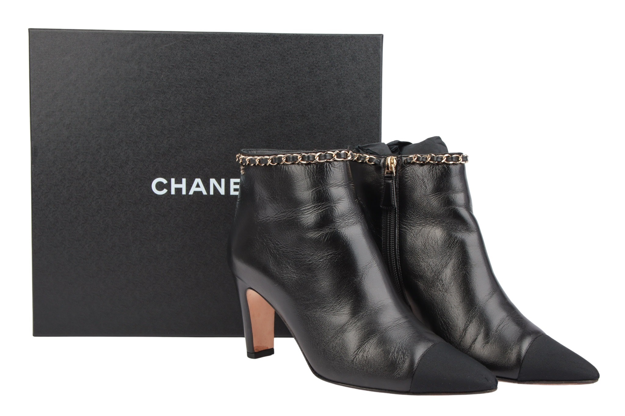 Chanel Cap-Toe Ankle Boots Gr. 37 C