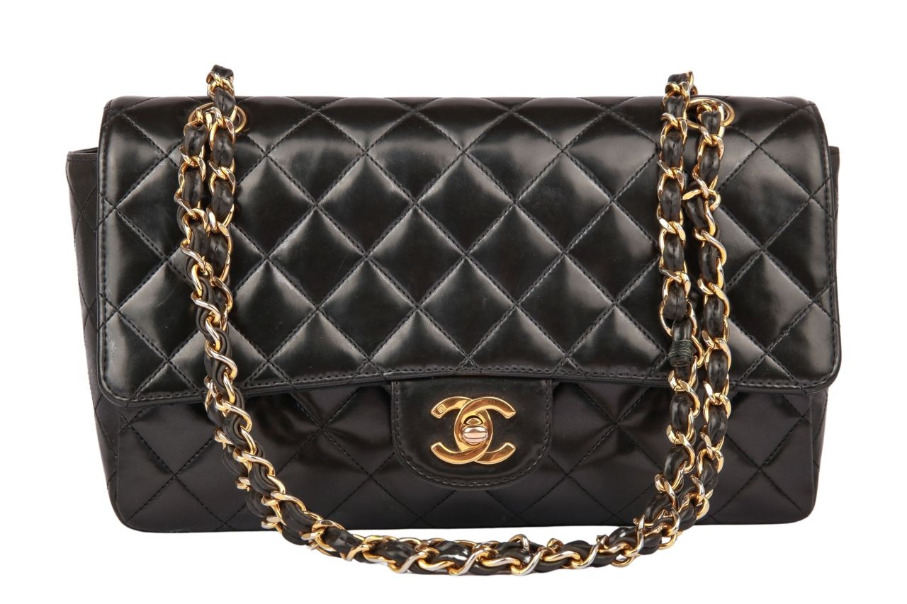 Chanel Single Flap Bag Medium Shiny Leather Schwarz