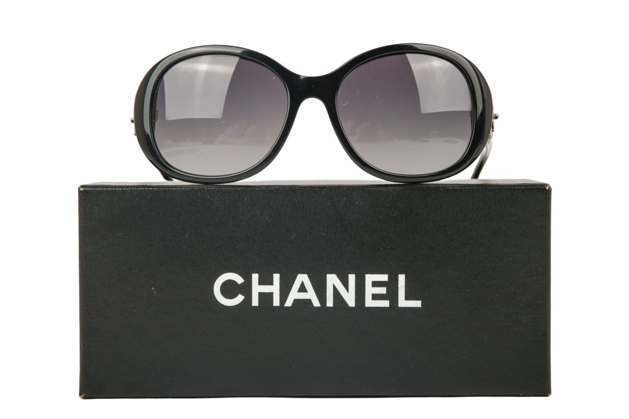 Chanel Sonnenbrille Schwarz