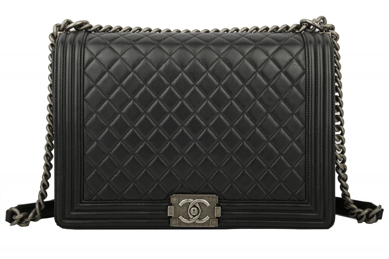 Chanel Boy Maxi Schwarz