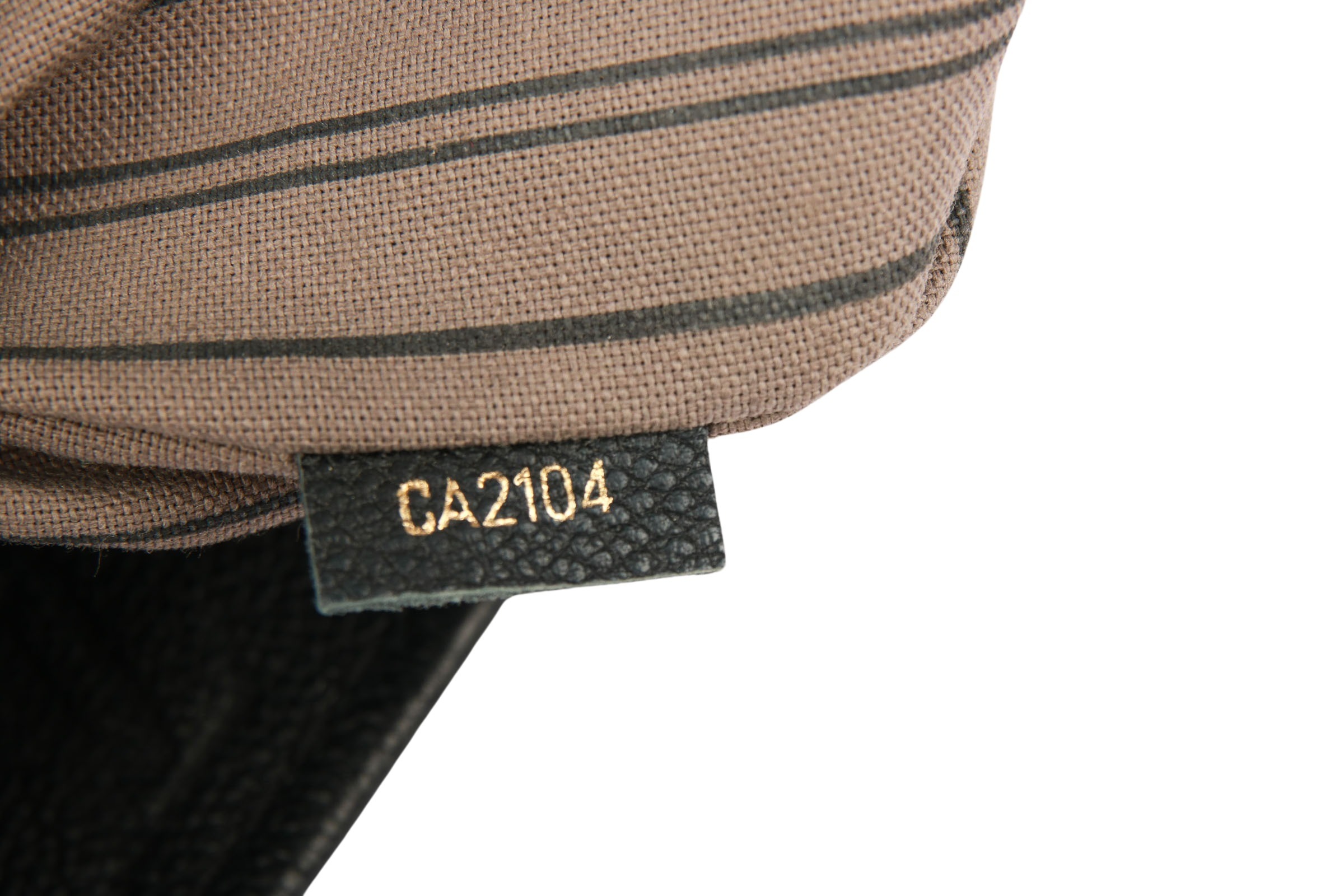 ca2104 louis vuitton