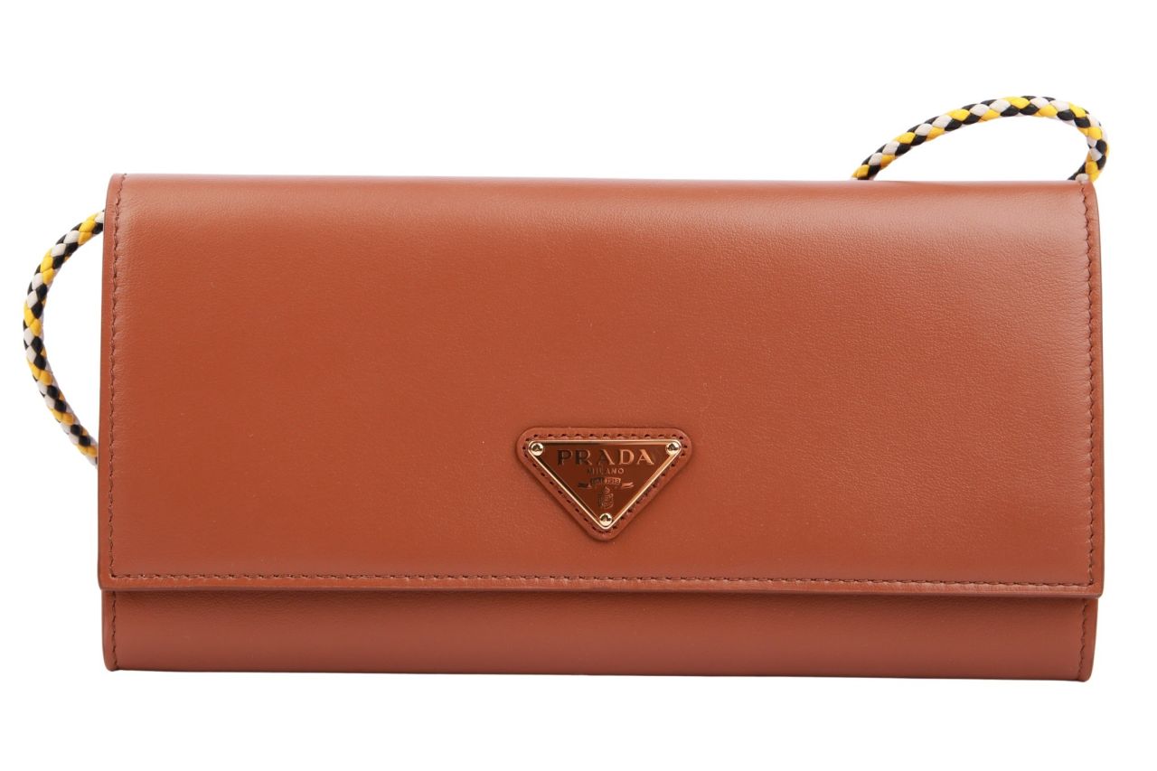 Prada Wallet Wallet mit Leder Shoulder Strap Braun