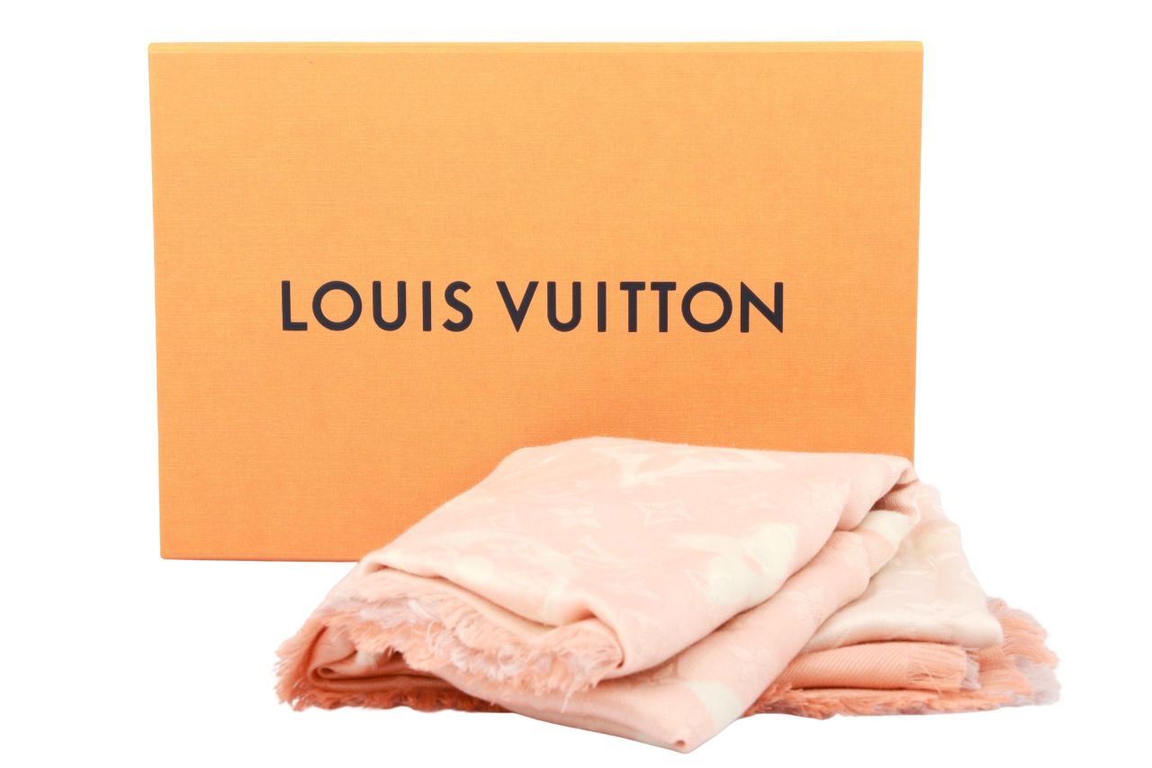 Louis Vuitton Monogram Shine Tuch 135 x 70 Rosé / Grau