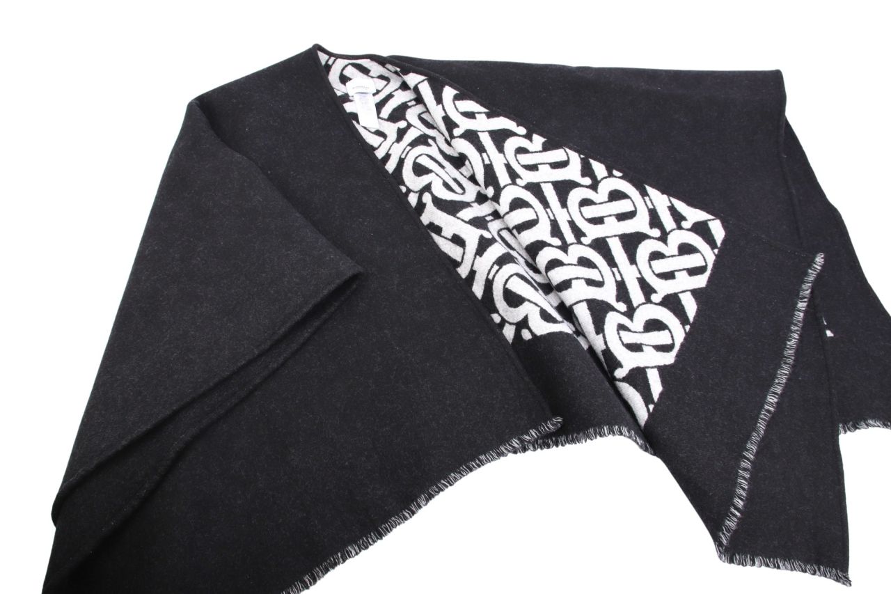 Burberry Wendeponcho Schwarz
