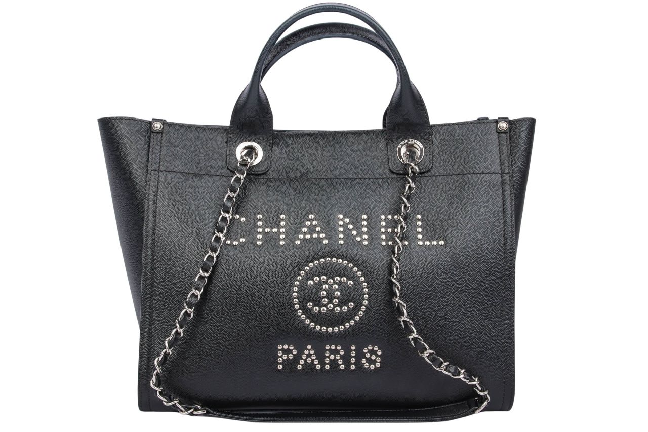 Chanel Deauville Shopper Nieten Schwarz