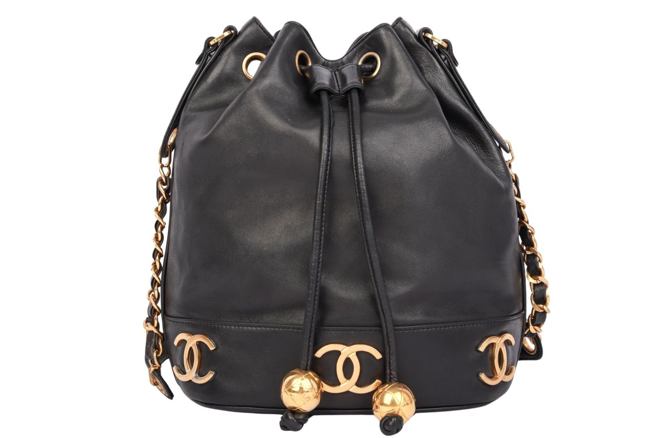 Chanel CC Beuteltasche Schwarz