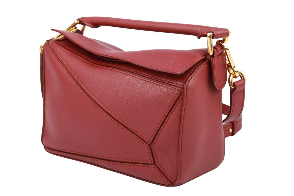 Loewe Puzzle Bag Small Dark Red Leather | Luxussachen.com