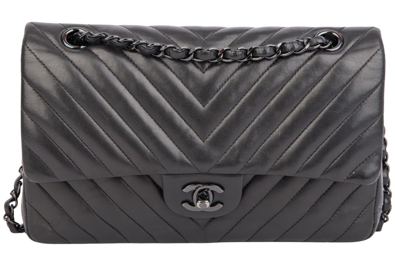 Chanel Timeless Double Flap Bag Chevron Medium Schwarz