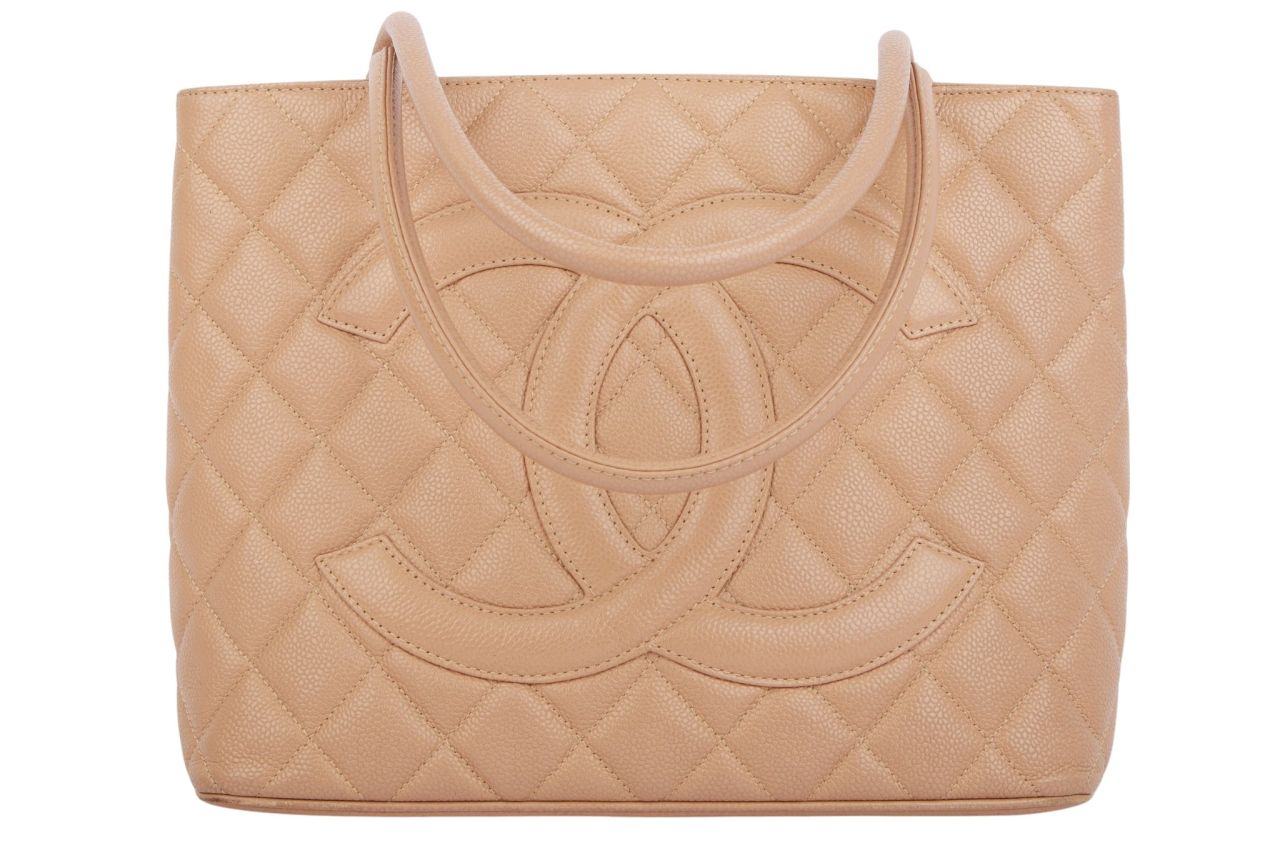 Chanel Medallion Tote Bag Kaviar Leder Beige