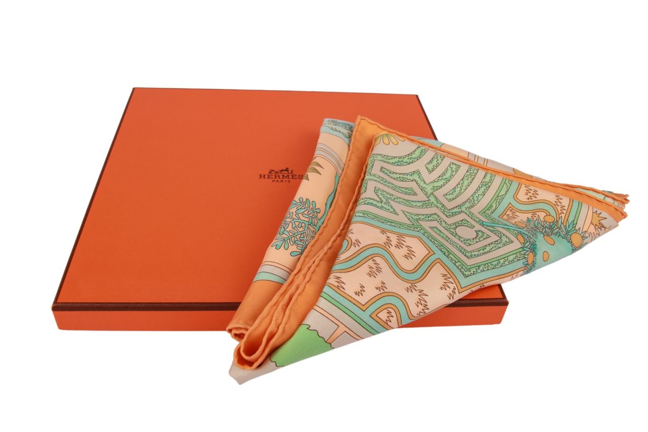 Hermès Carré "Paridiza" Orange 90x90 cm