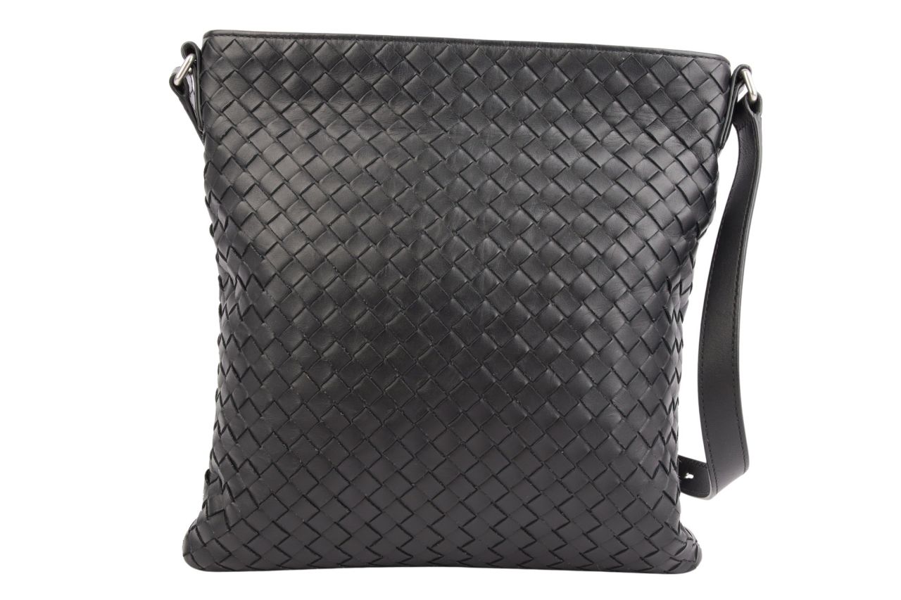 Bottega Veneta Messenger Bag Intrecciato Black