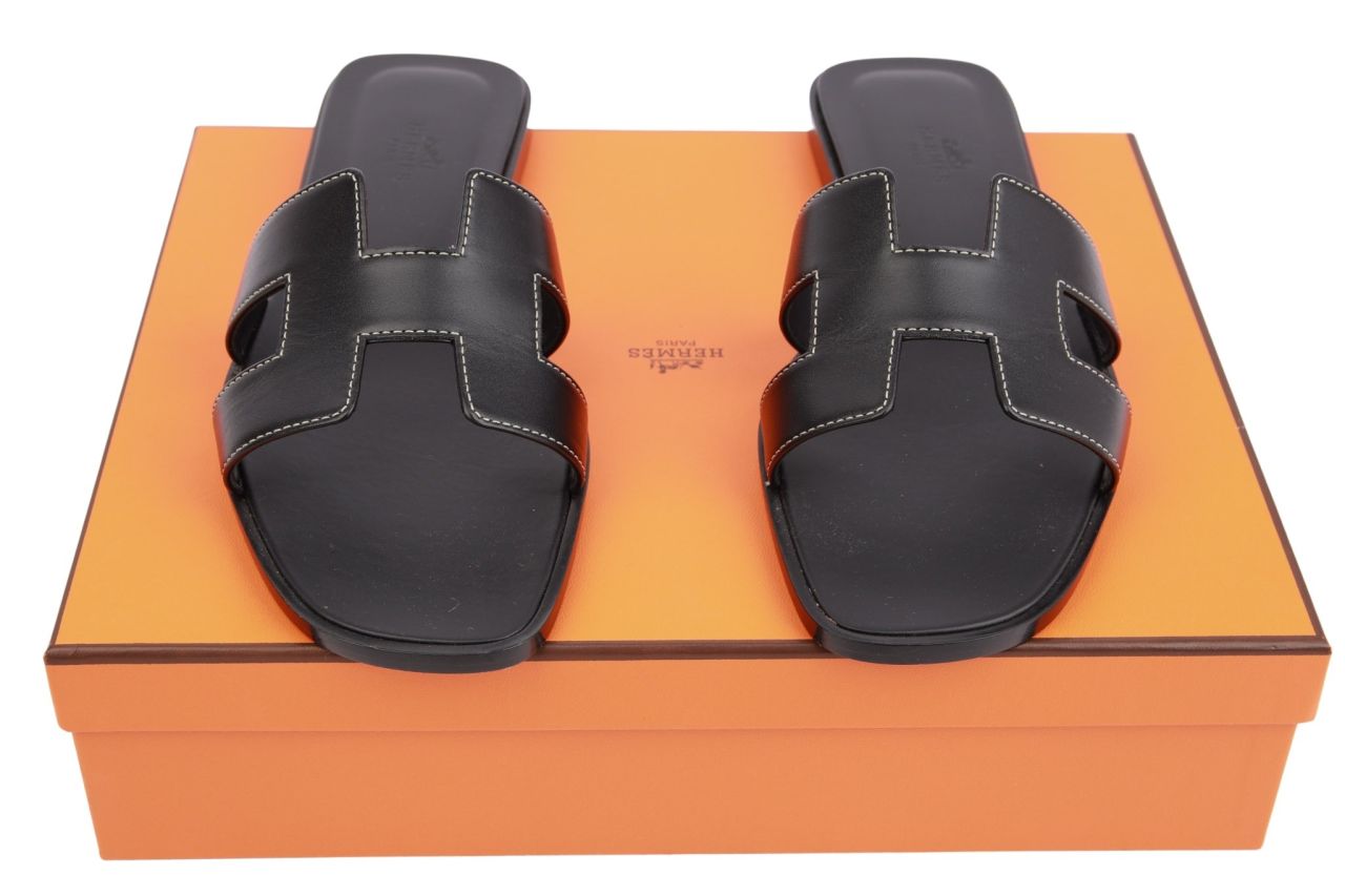 Hermès Oran Sandalen Schwarz Gr. 39