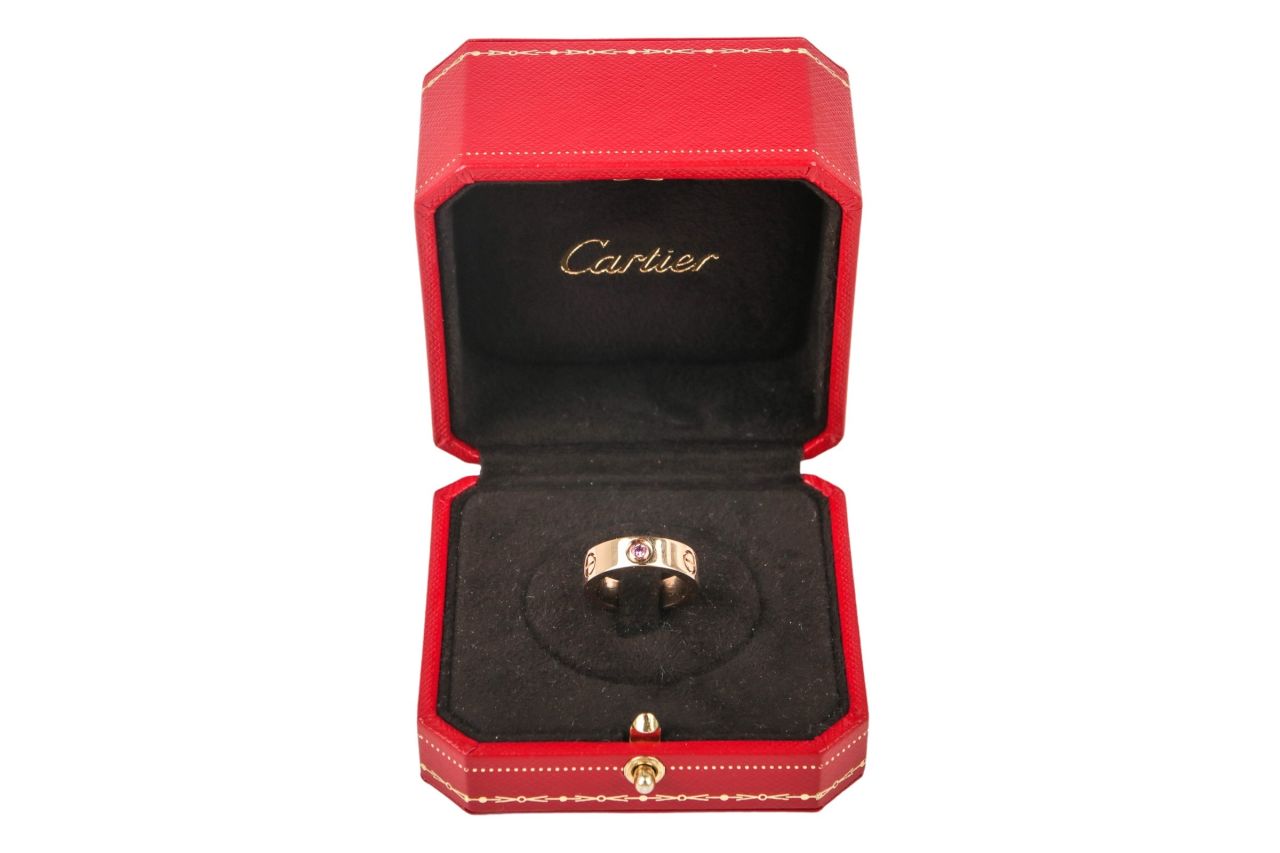 Cartier Love Ring Rosegold Saphire