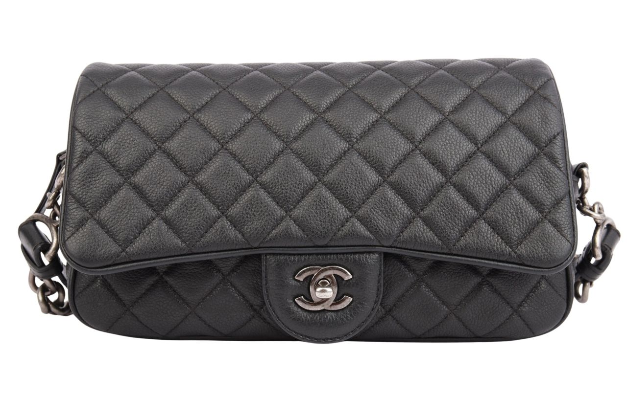 Chanel Classic Flap Bag Medium Schwarz