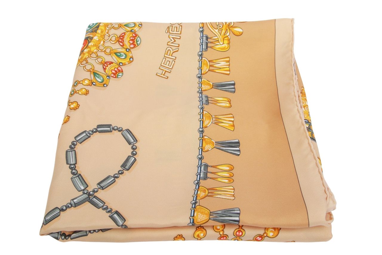 Hermès Carré "Parures Des Sables" Seide 90 x 90 cm