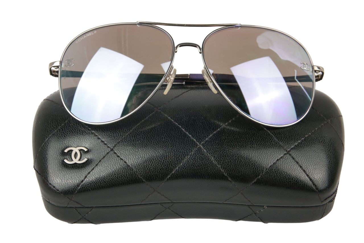 Chanel Sonnenbrille Silber