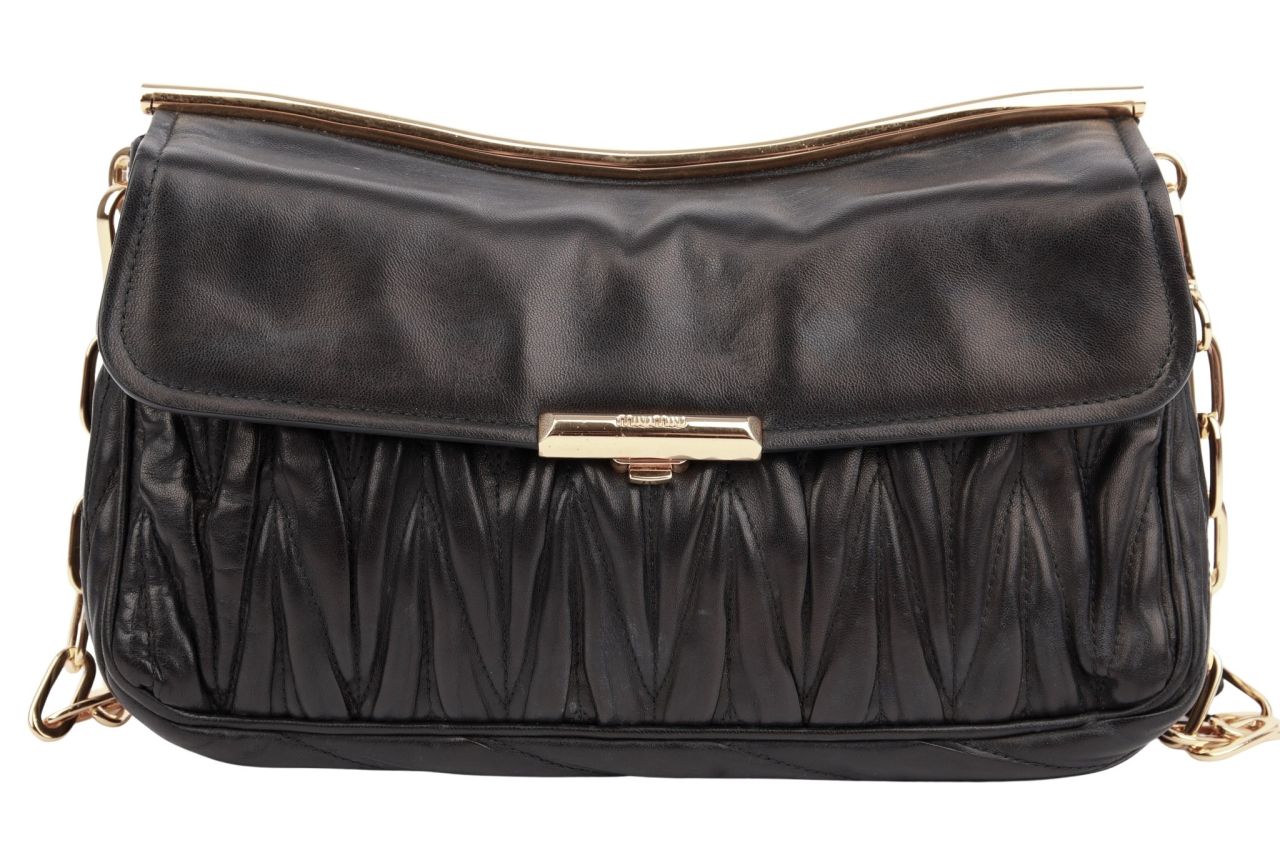 Miu Miu Clutch Matelassé Schwarz