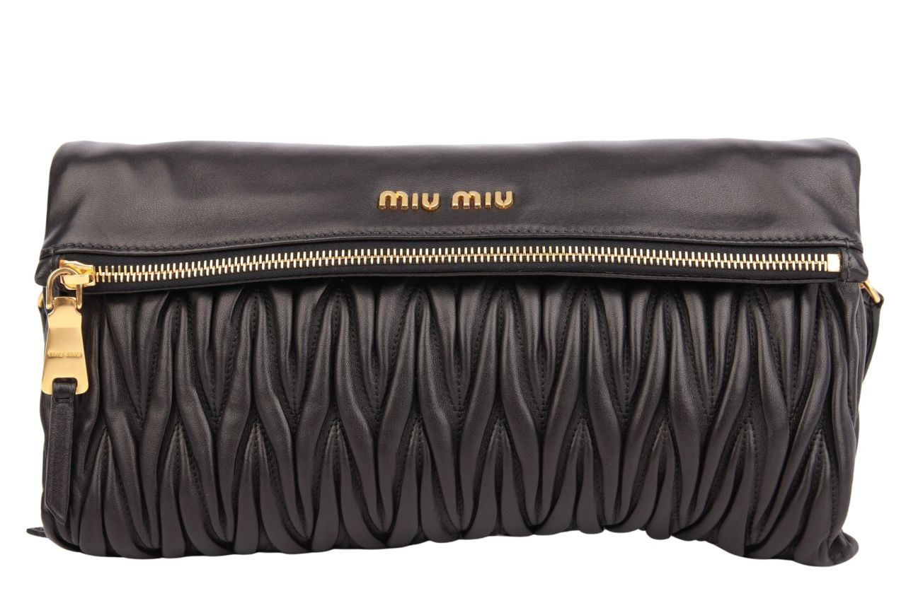 Miu Miu Matelassé Handtasche Schwarz