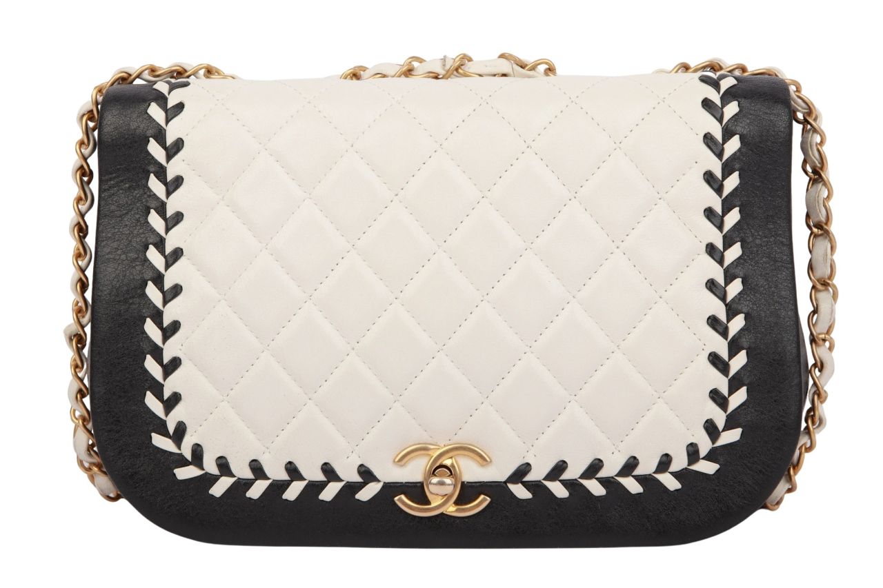 Chanel Braided Saddle Flap Leder Schwarz / Weiß