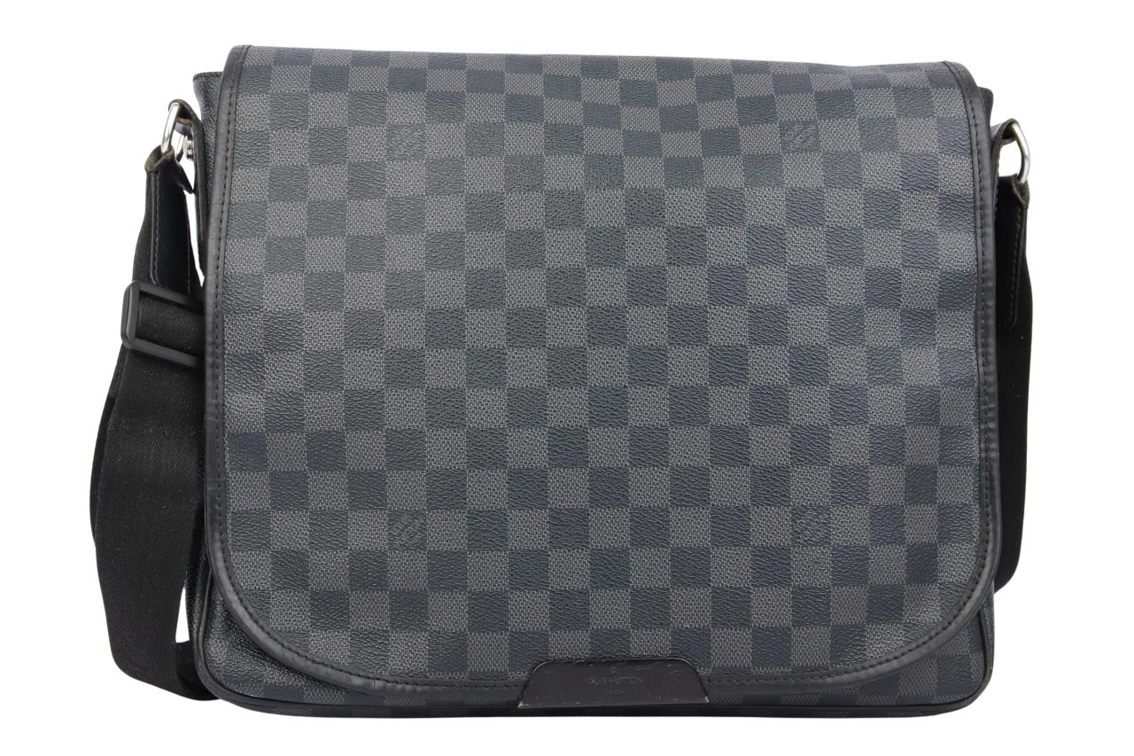 Louis Vuitton Messenger Bag Daniel Damier Graphite Canvas