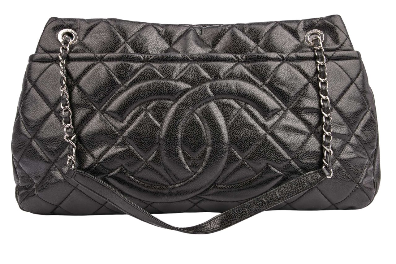 Chanel Schultertasche schwarz